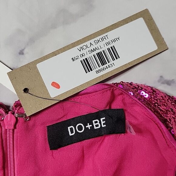 DO+BE Berry Pink Sequin Viola Mini Skirt - Picture 2 of 5